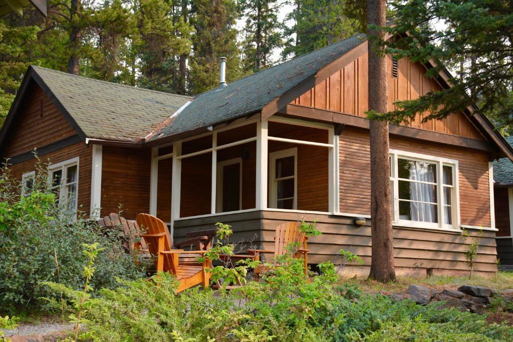 Johnston Canyon Lodge & Bungalows, Банф