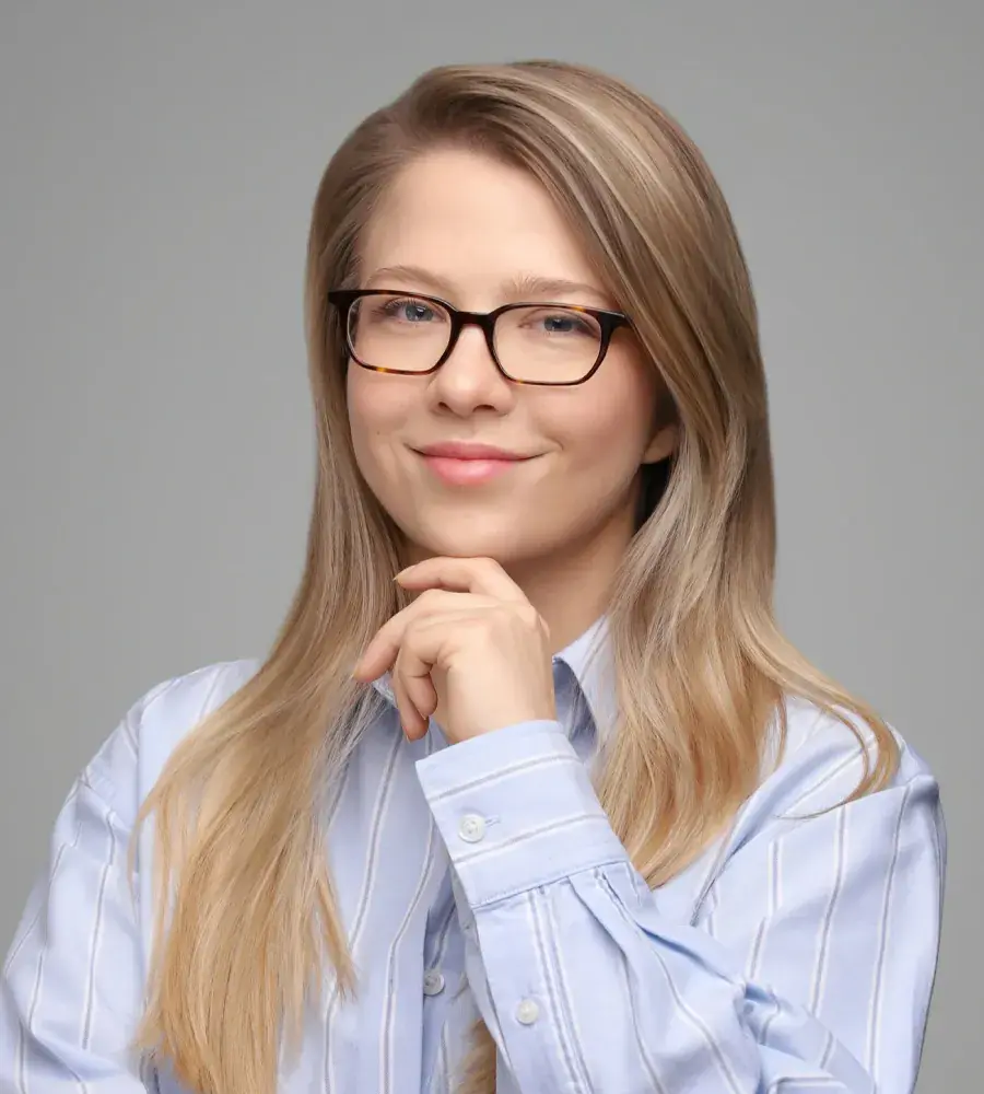 Екатерина Горбушина — преподаватель курса
