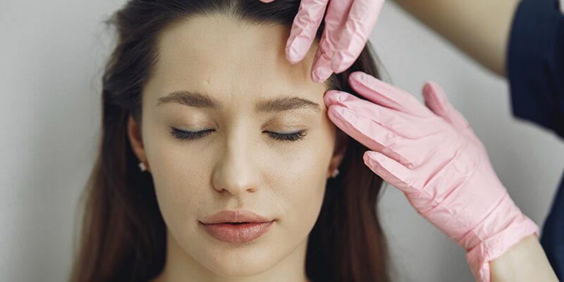 Выбор препаратов для биоревитализации лица и шеи: что подходит для вашей кожи