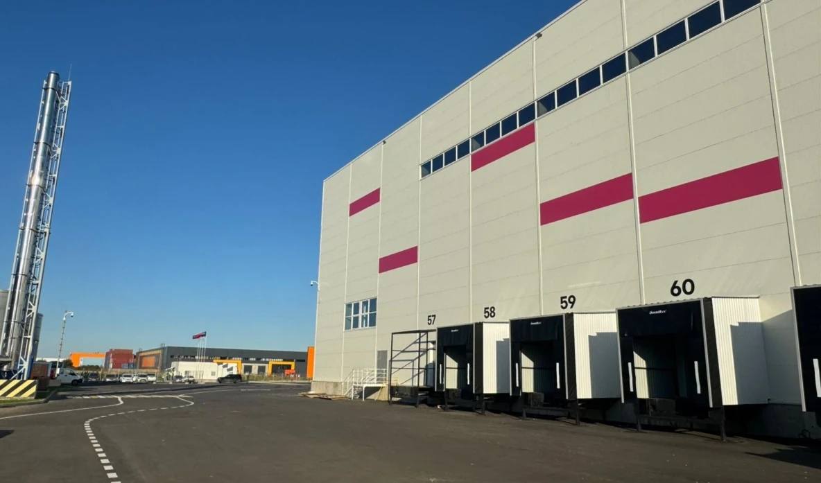 Склад Wildberries в Шушарах, построенный после пожара в 2024 году, приступил к приёму товаров.