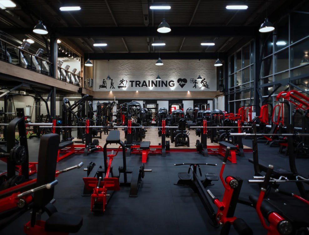 Изготовление пьедестала и оборудования для фитнес-клуба Loft Fitness