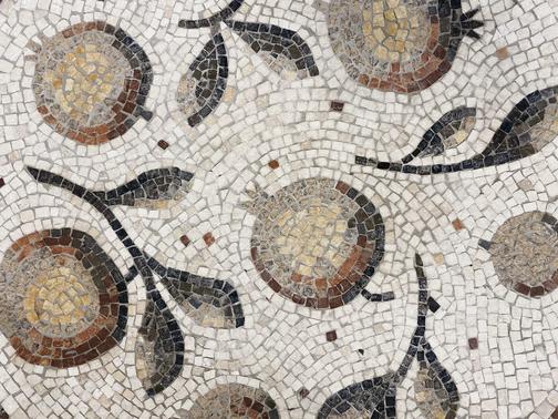 Фантастически красивая мозаика в саду: 20 сказочных идей