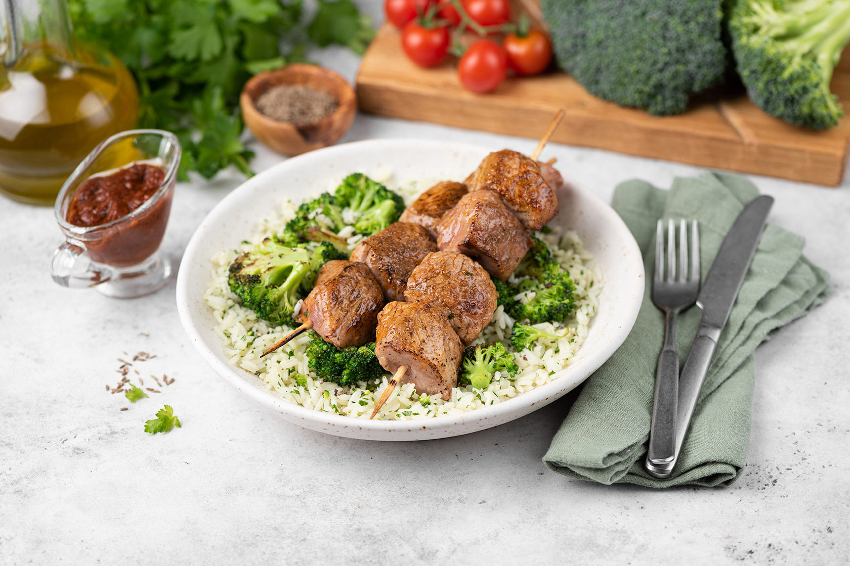 Шашлычки с аджикой и рисом – рецепт приготовления с фото | Elementaree
