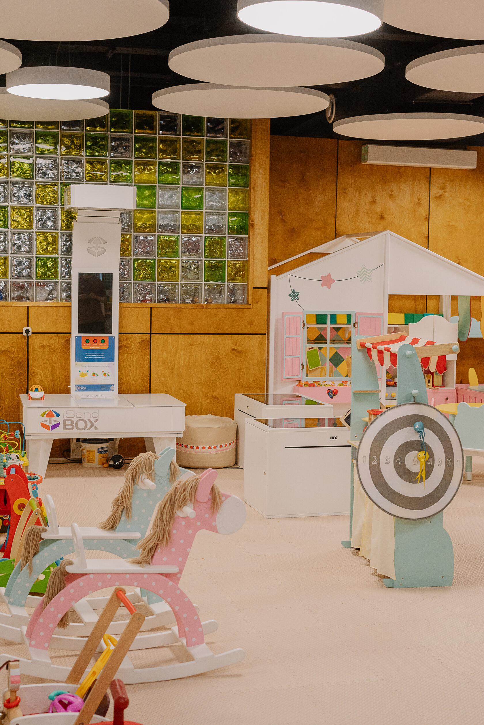 Стромынка детский ресторан fun fun. Стромынка, 25с1. Игровые комнаты в фан фане. Стромынка детский ресторан fun fun. Семейный ресторан fun fam.