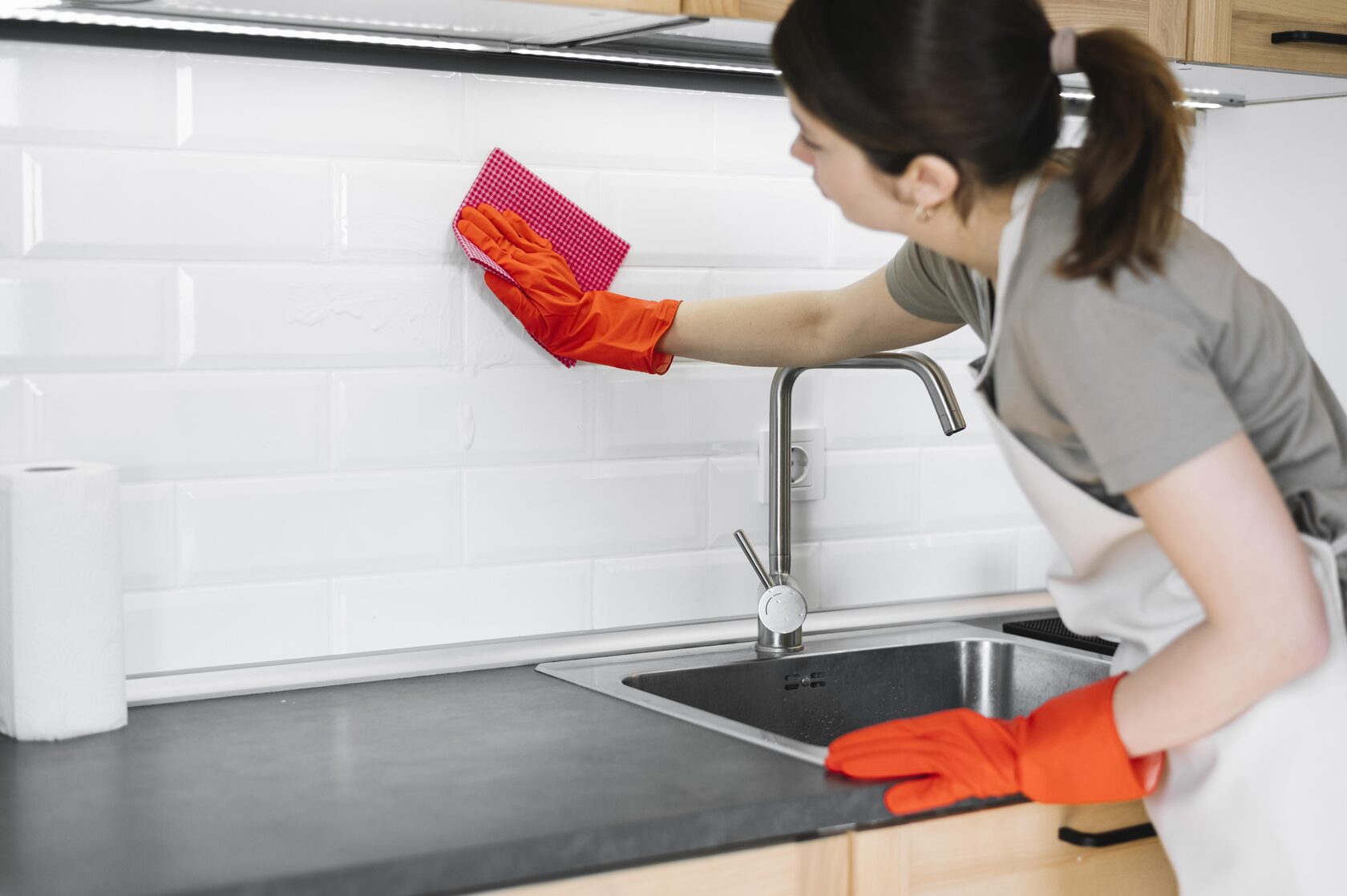 Curățarea eficientă a bucătăriei cu produse profesionale AS Cleaning