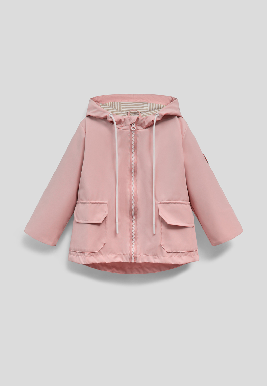 розовая куртка на невидимой вешалке съемка