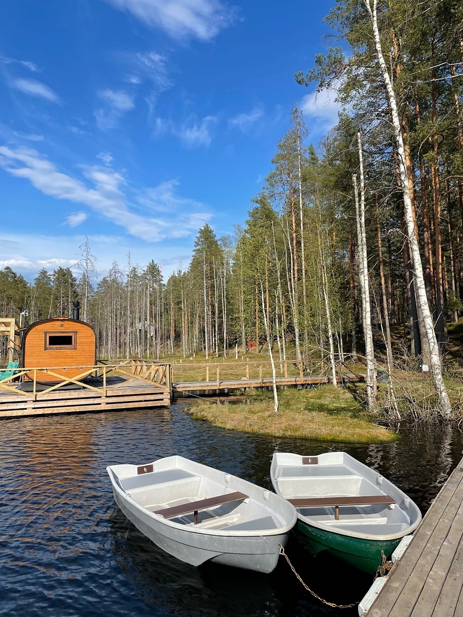 Forest Lake - глэмпинг на берегу озера в сосновом лесу