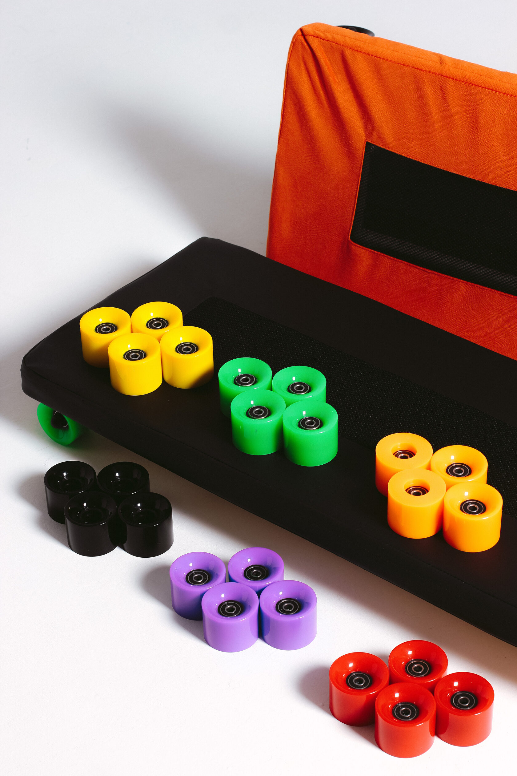 Массажный роликовый тренажёр DPBACK безопасный и лёгкий в использовании