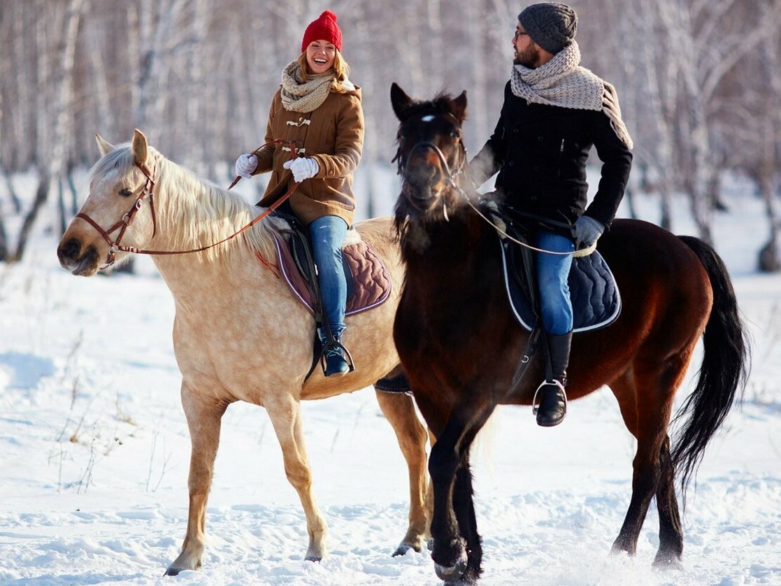 фото нанесения макияжа на лицо девушки 