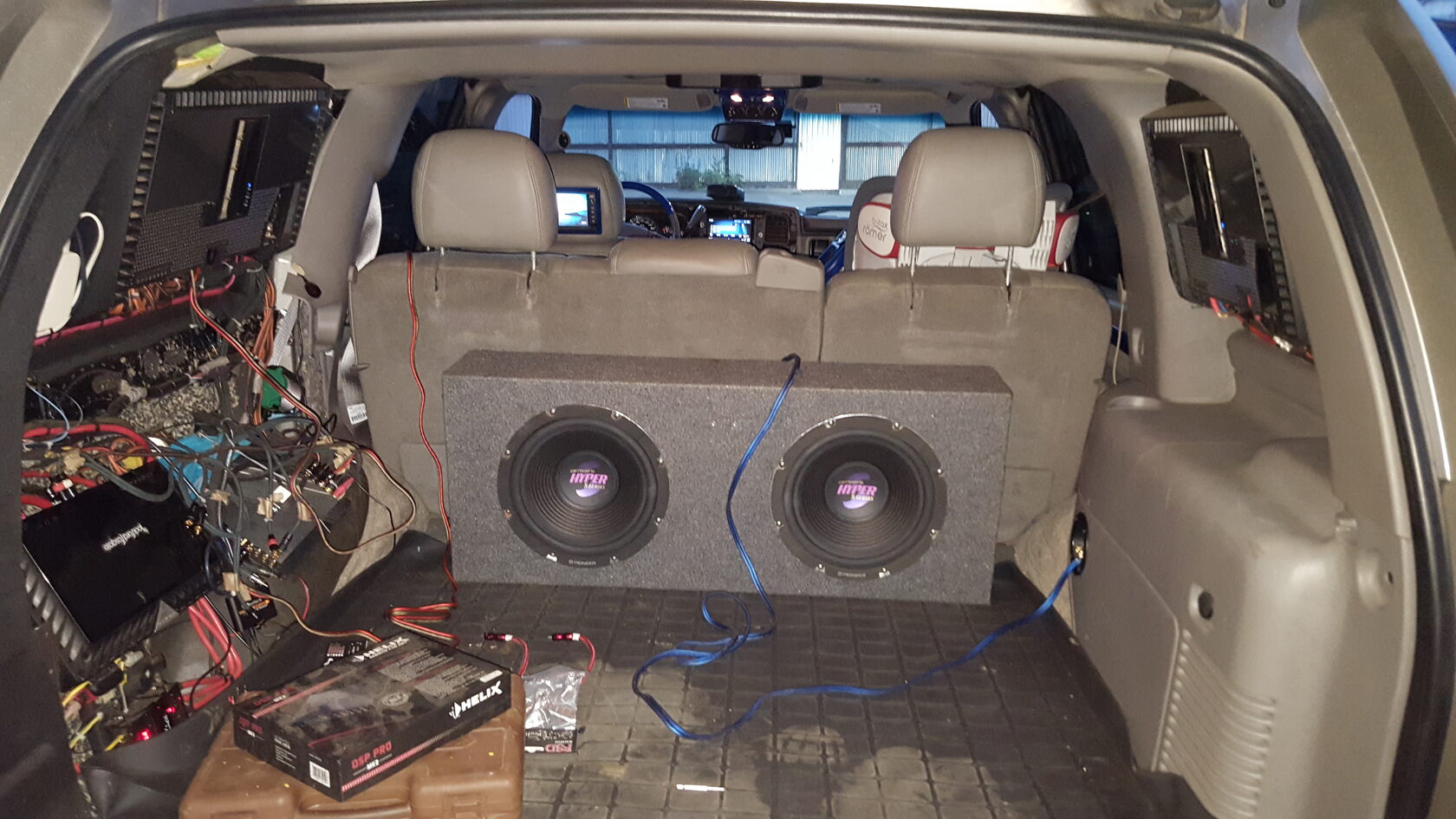 установка усилителей cadillac escalade