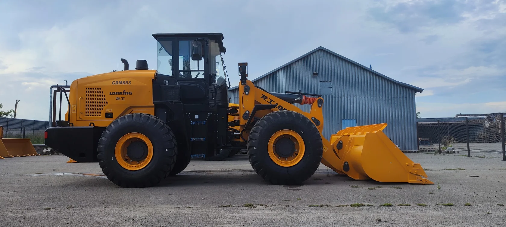 Фронтальный погрузчик LONKING CDM 853G