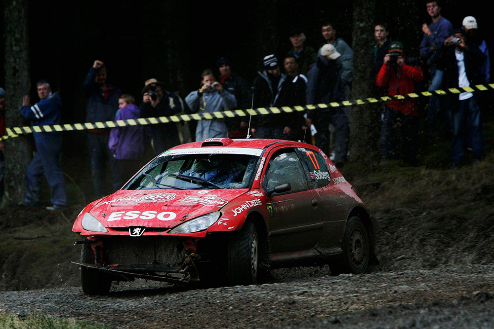 Хеннинг Сольберг и Като Менкеруд, Peugeot 206 WRC (282 NNN 75), ралли Великобритания 2004