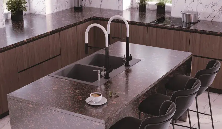 Кофейная гранитная столешница Coffee time в теплом интерьере