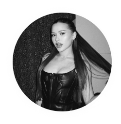 Блогер