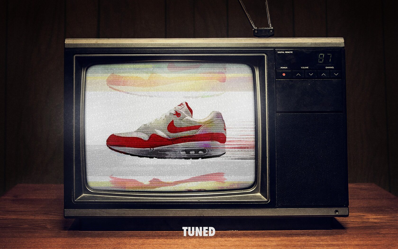 Бренды, такие как Coca-Cola («Hilltop», 1971), Apple («1984», 1984) и Nike («Revolution», 1987), использовали «оправданную непочтительность», чтобы установить связь с меняющейся аудиторией. В эту эпоху произошел сдвиг в сторону рекламы, изображающей реальных людей и эмоции, ценящей аутентичность.