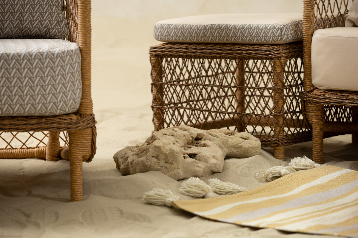 Обеденные группы от Malacca с премиум текстилем