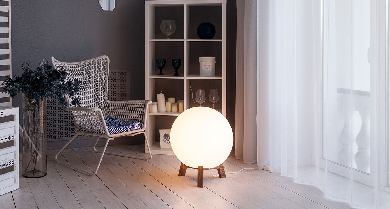 Светильник на подставке Small 