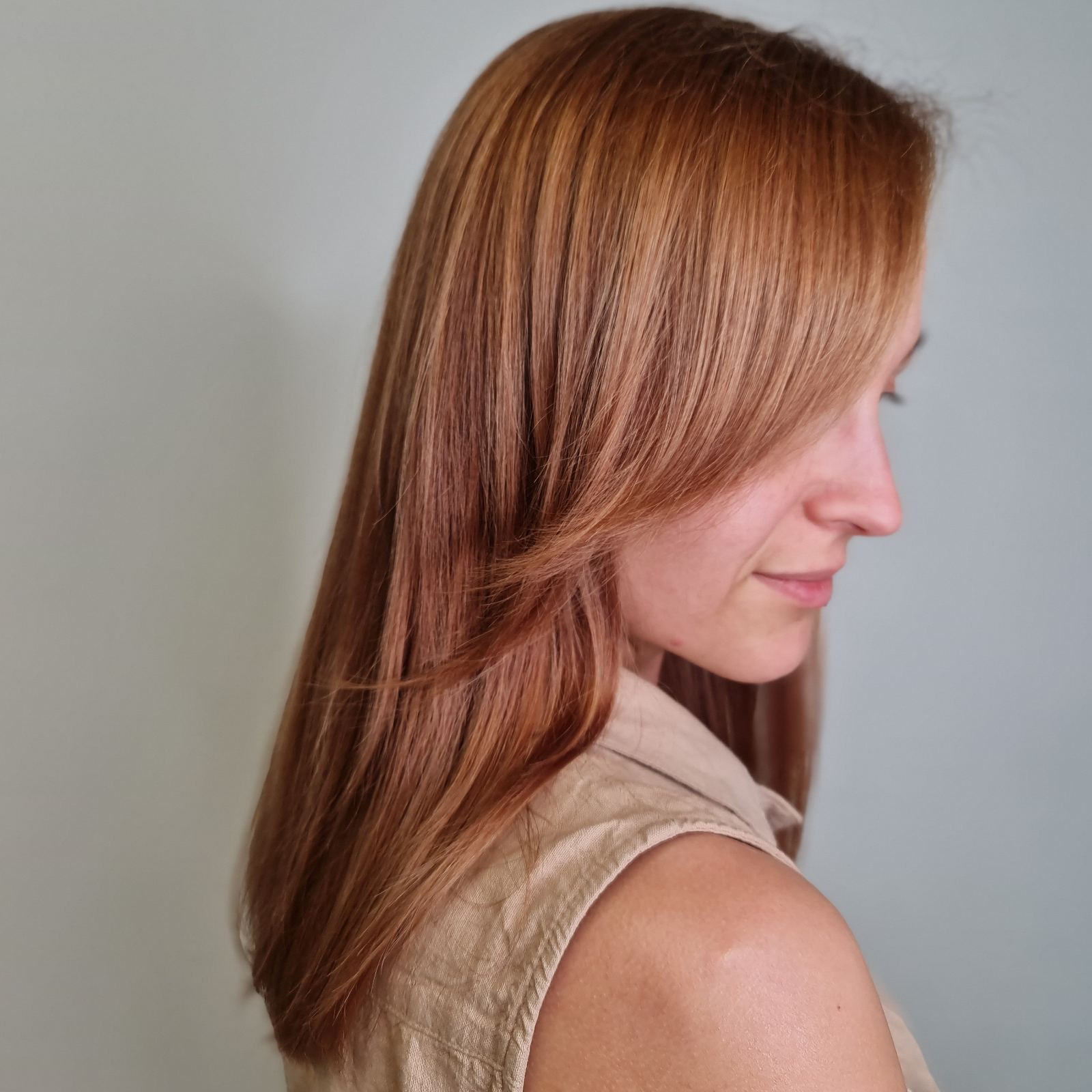 Тенденции в цвета на косата - цвят Ягодово бежово от Поли Ботева