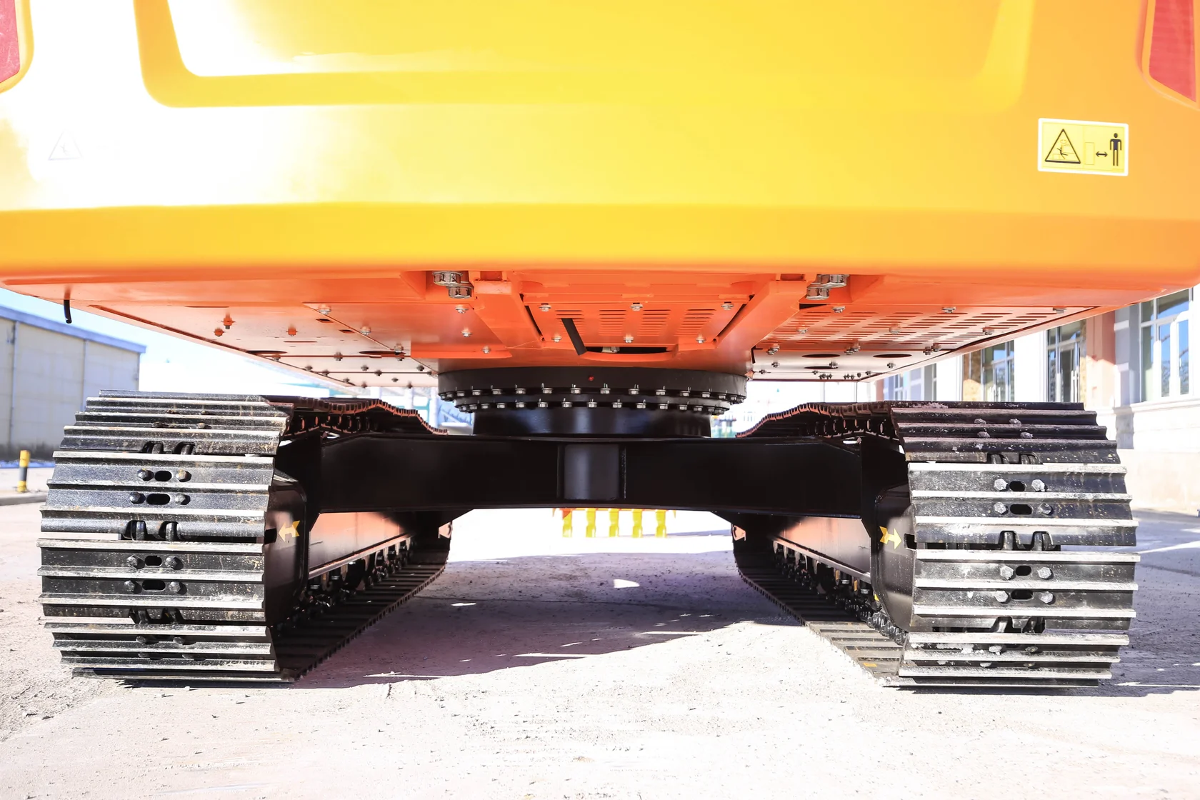 Гусеничный экскаватор LONKING CDM 6135