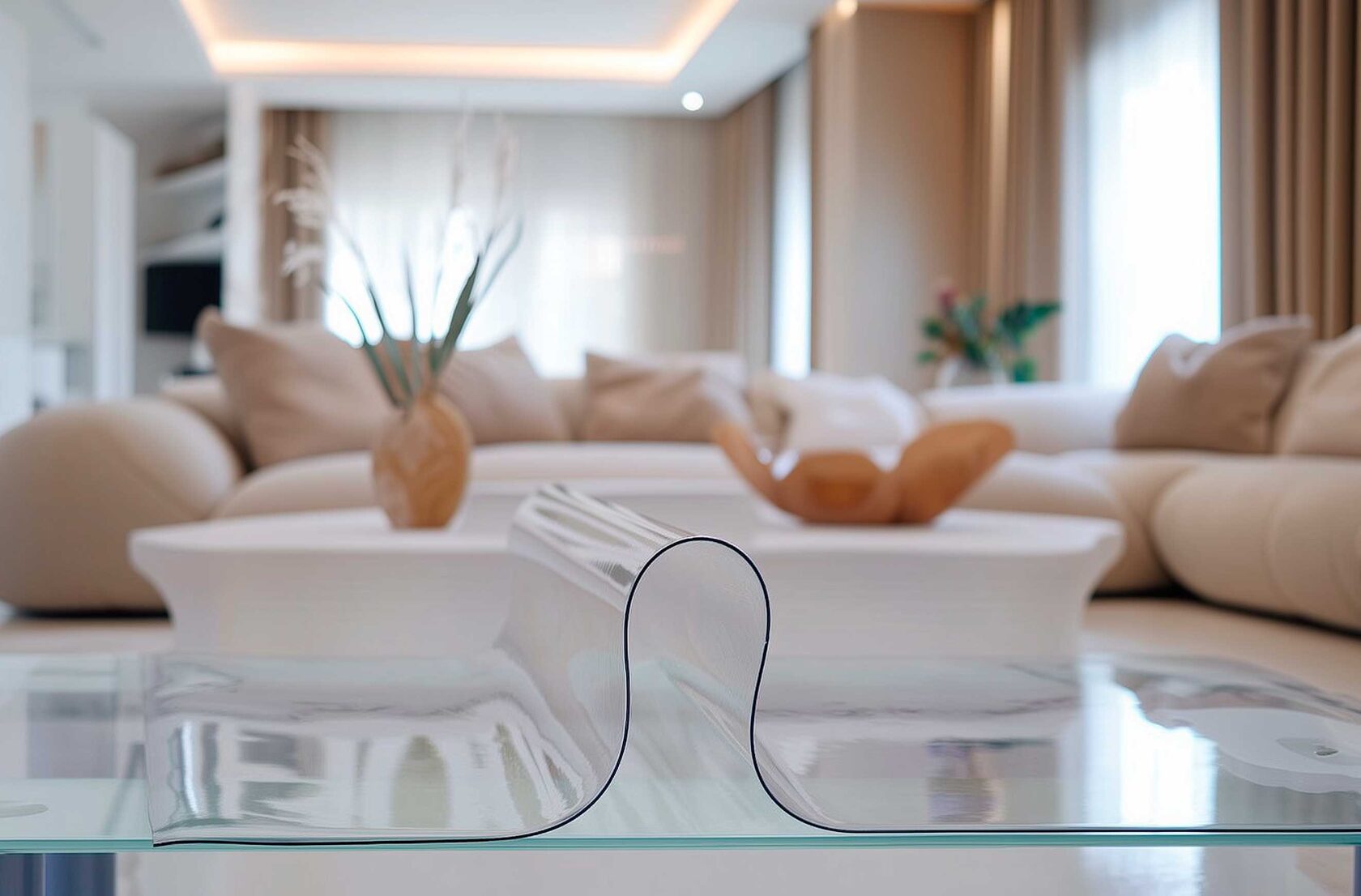 Що таке м'яке скло для столу