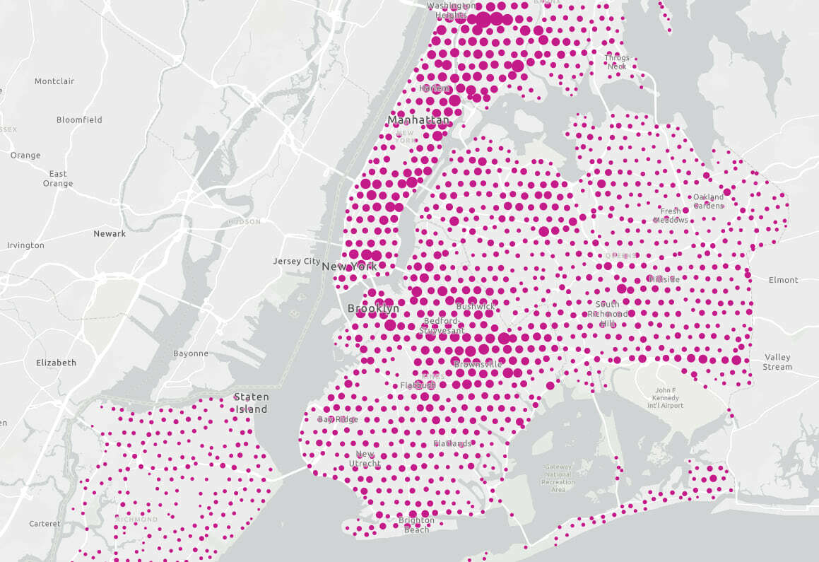 The density of motor vehicle crashes in New York City (2020) visualized with clustering.