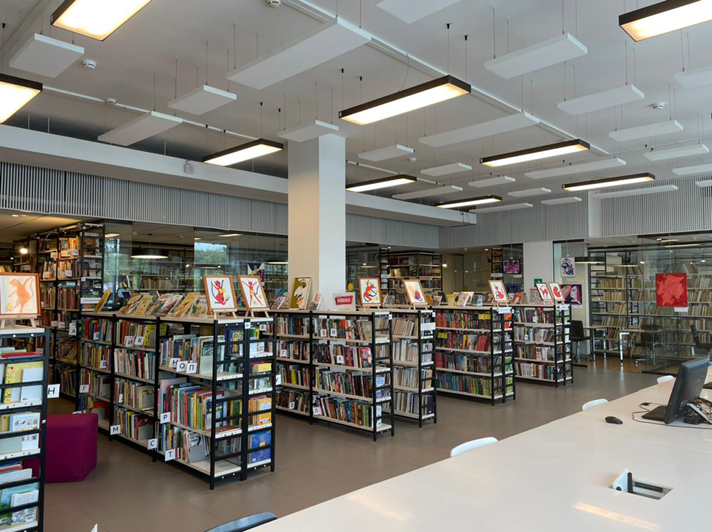 Библиотека на проспекте ленина. Кёбо книжный магазин. Книжный Kyobo. Kyobo book Centre.