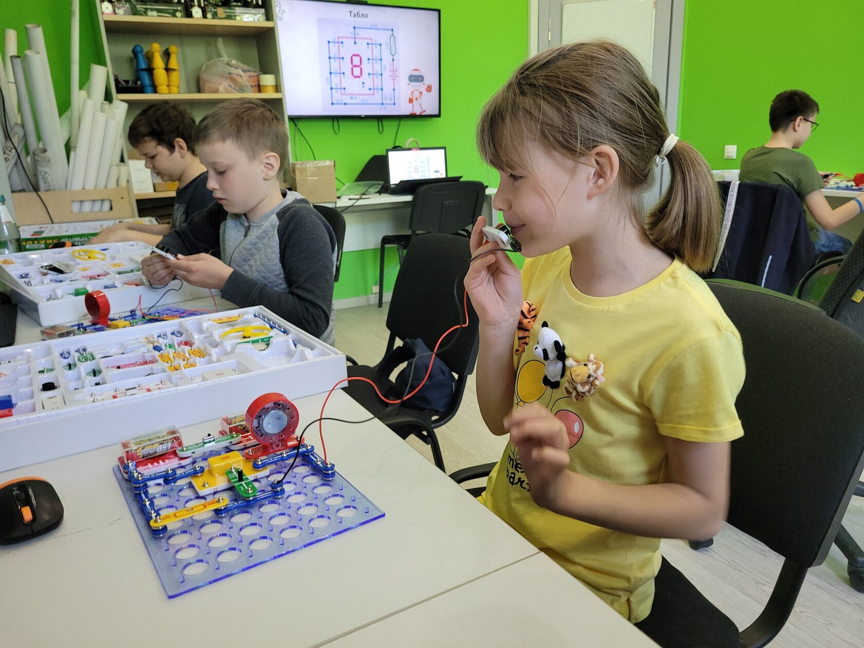 робошкола рязань официальный сайт. робототехника в рязани для детей в 75 школе. робошкола рязань официальный сайт. 3д моделирование кружок для детей екатеринбург. сенсорная система робота.