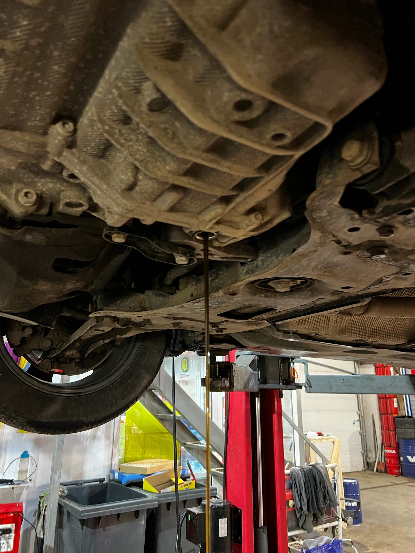 Слив старого масла из DSG DQ250