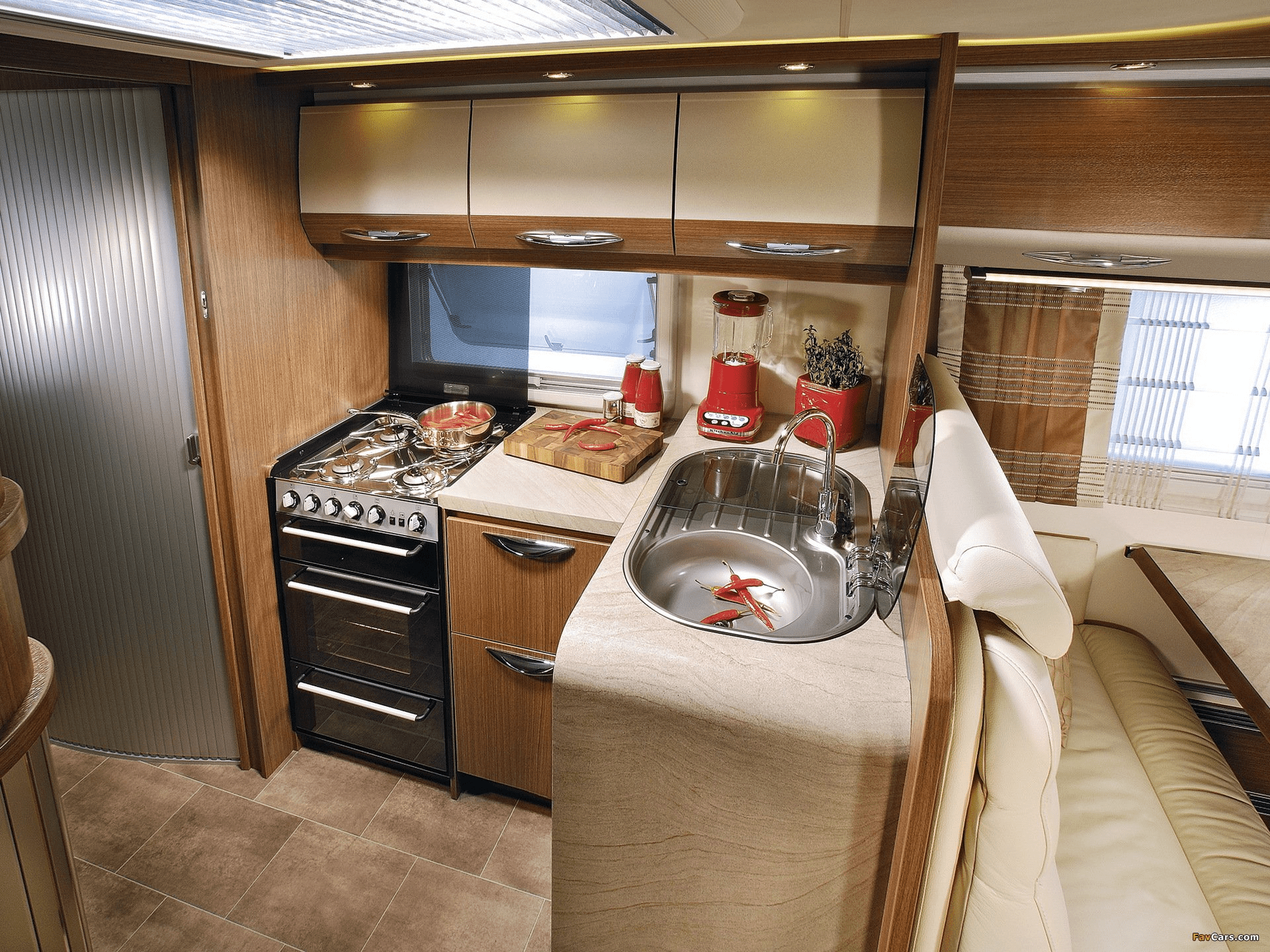 духовка в автодоме Пилигрим