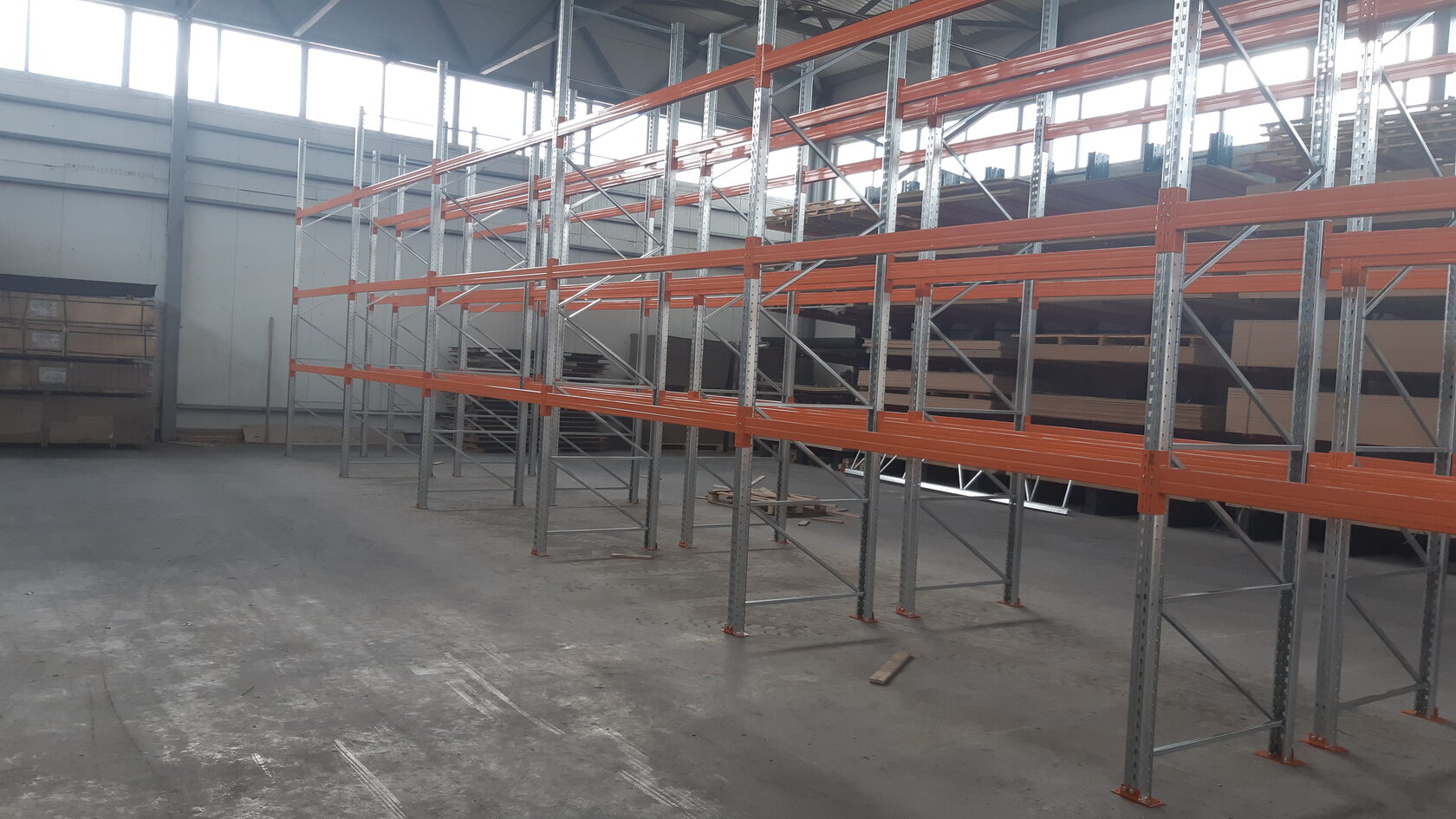 Поставка и монтаж паллетных стеллажей для компании Гидрокомфорт ...