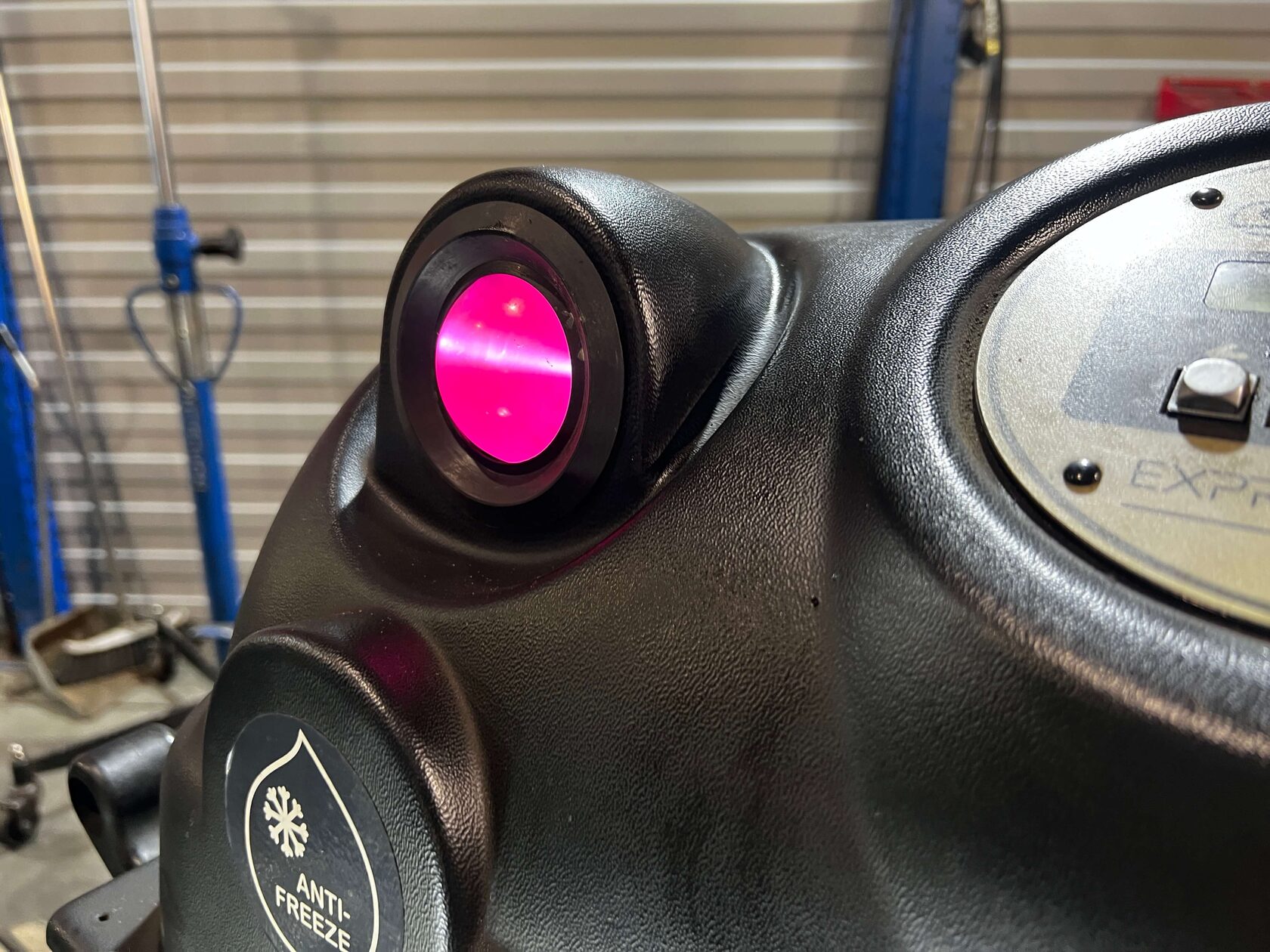 Процесс замены охлаждающей жидкости на Honda