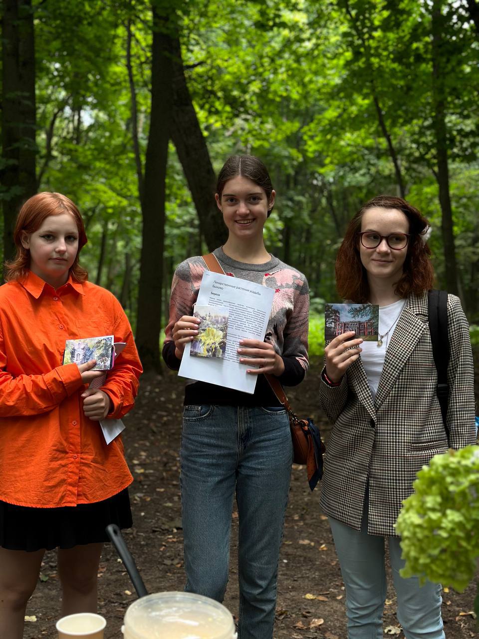 детский медицинский лагерь. медосмотр в детском лагере. медпункт в лагере. медицинский кабинет в лагере. детский медицинский лагерь.