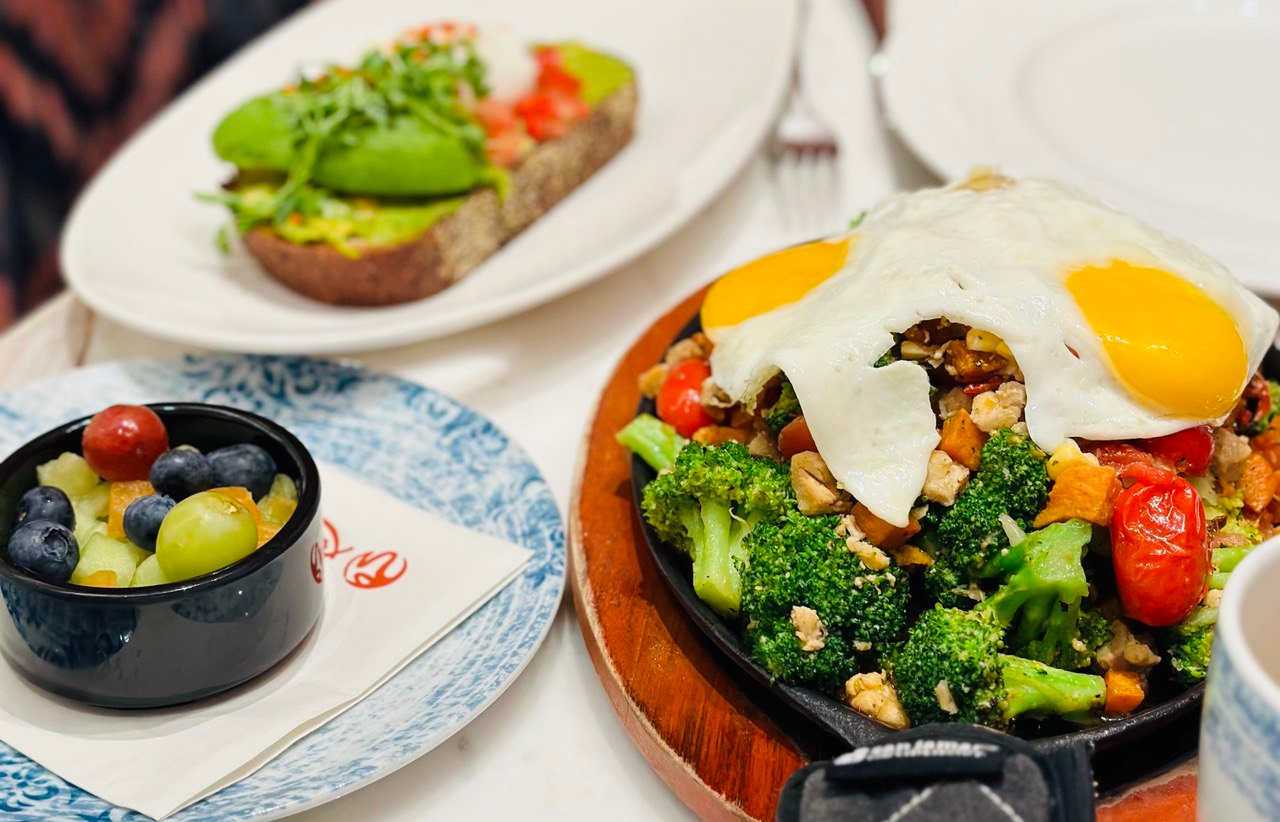 Breakfast at The Kitchen, Resorts World Las Vegas  Photo by Sergey Ivannikov