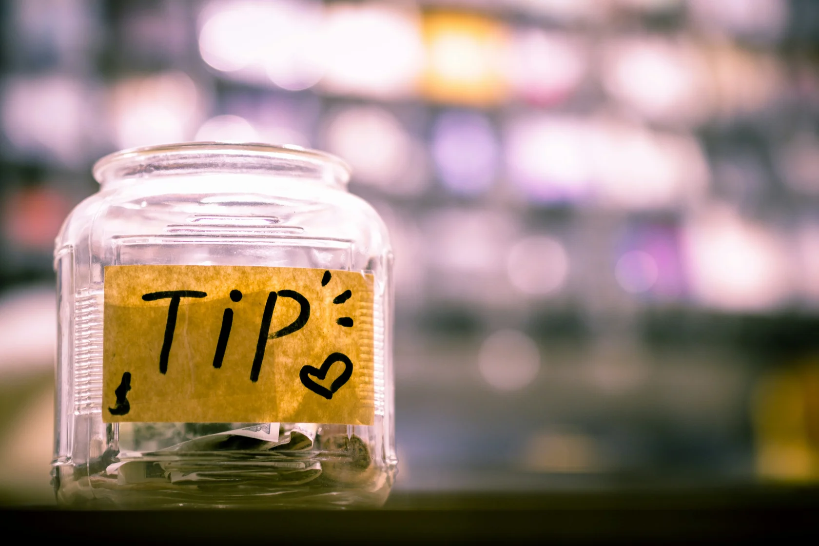 Tip jar for service professionals – Learn when and how much to tip an auto locksmith
