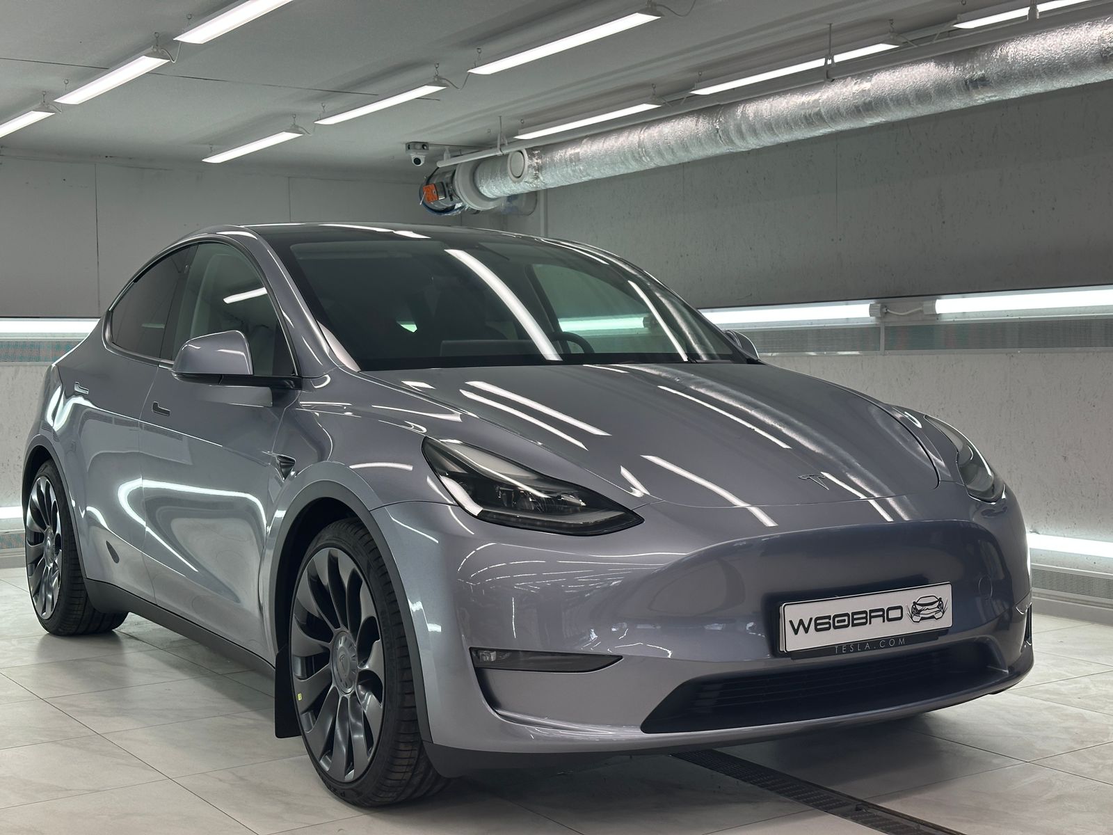 Защита и надежность: Tesla Model Y в надежных руках