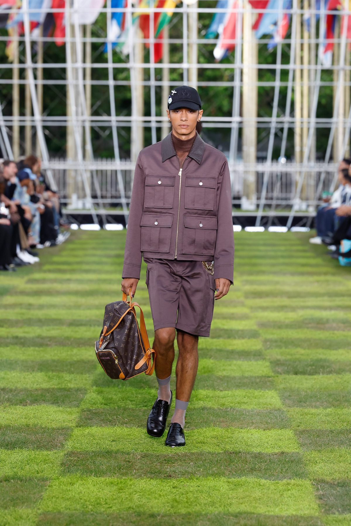 Louis Vuitton Весна 2025 22