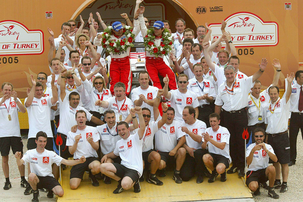 Победители ралли Турция 2005 Себастьен Лёб и Даниэль Элена с командой Citroën