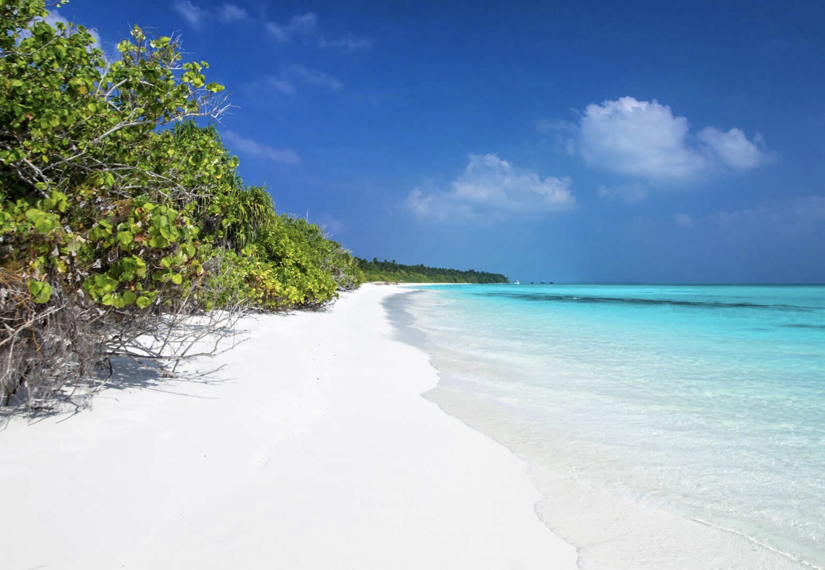 На море в марте 2024 куда поехать. Остров Фуладу Мальдивы. Фулхадху Мальдивы. Пляж Фулхадху Мальдивы. Остров Фуладу Мальдивы фото.