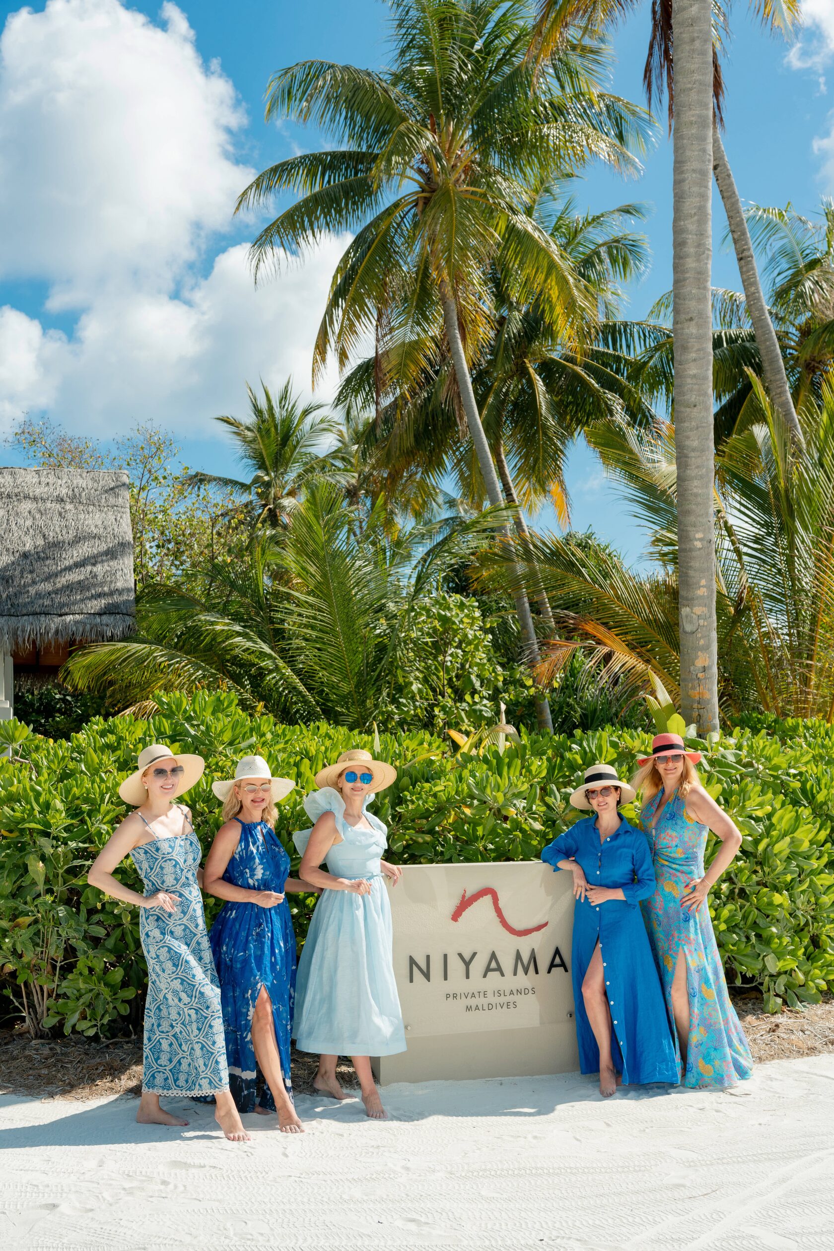 Дамите от Великолепната Жена в Nyama private islands Maldives.