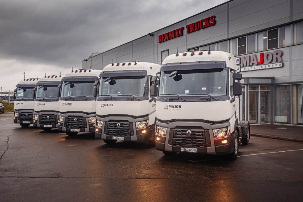 Новые тягачи Renault T440 Major Auto Trans