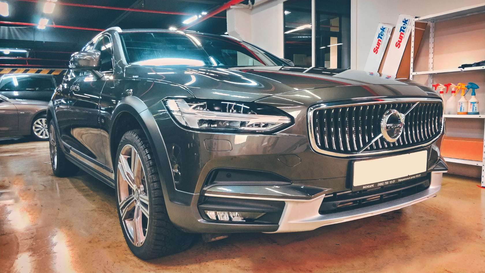 Оклейка защитной пленкой Volvo V90 Cross Country