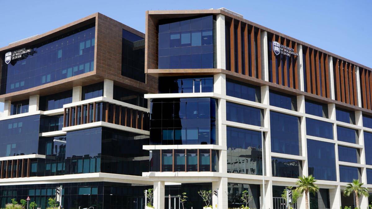 дубайская деревня знаний университеты. University of wollongong australia. Wollongong dubai. Wollongong dubai. университет имени волонгонг в дубаи.