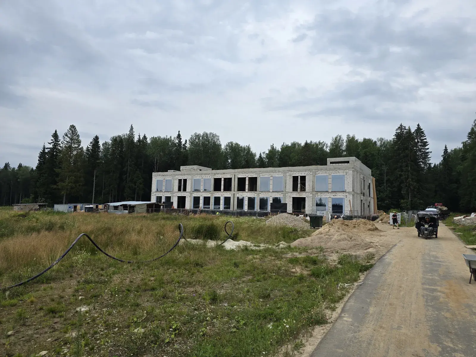 Административное здание · панорамные окна