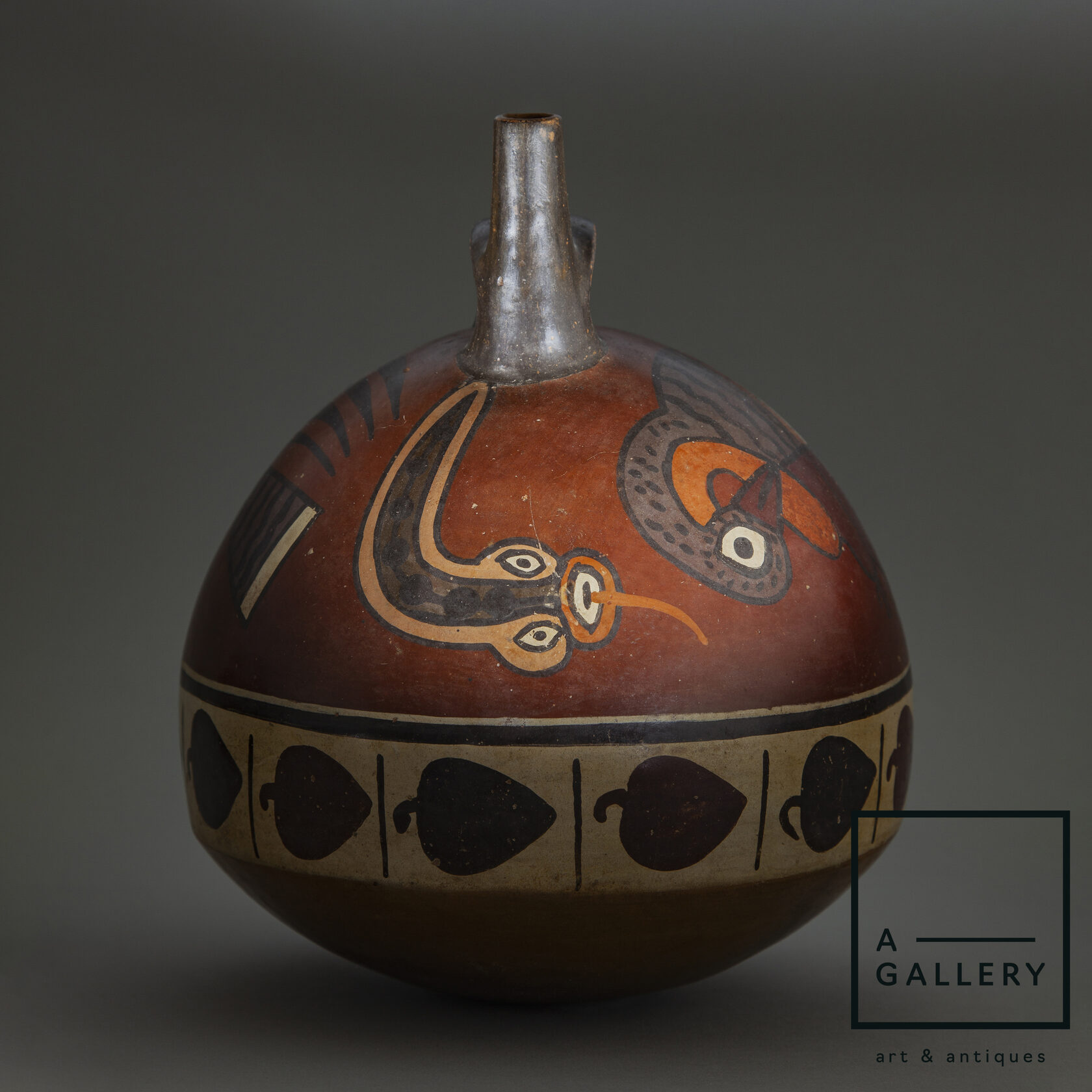 Шаровидный сосуд, Перу, культура Наска, 0-600 гг. н.э. Коллекция A-Gallery, Москва.