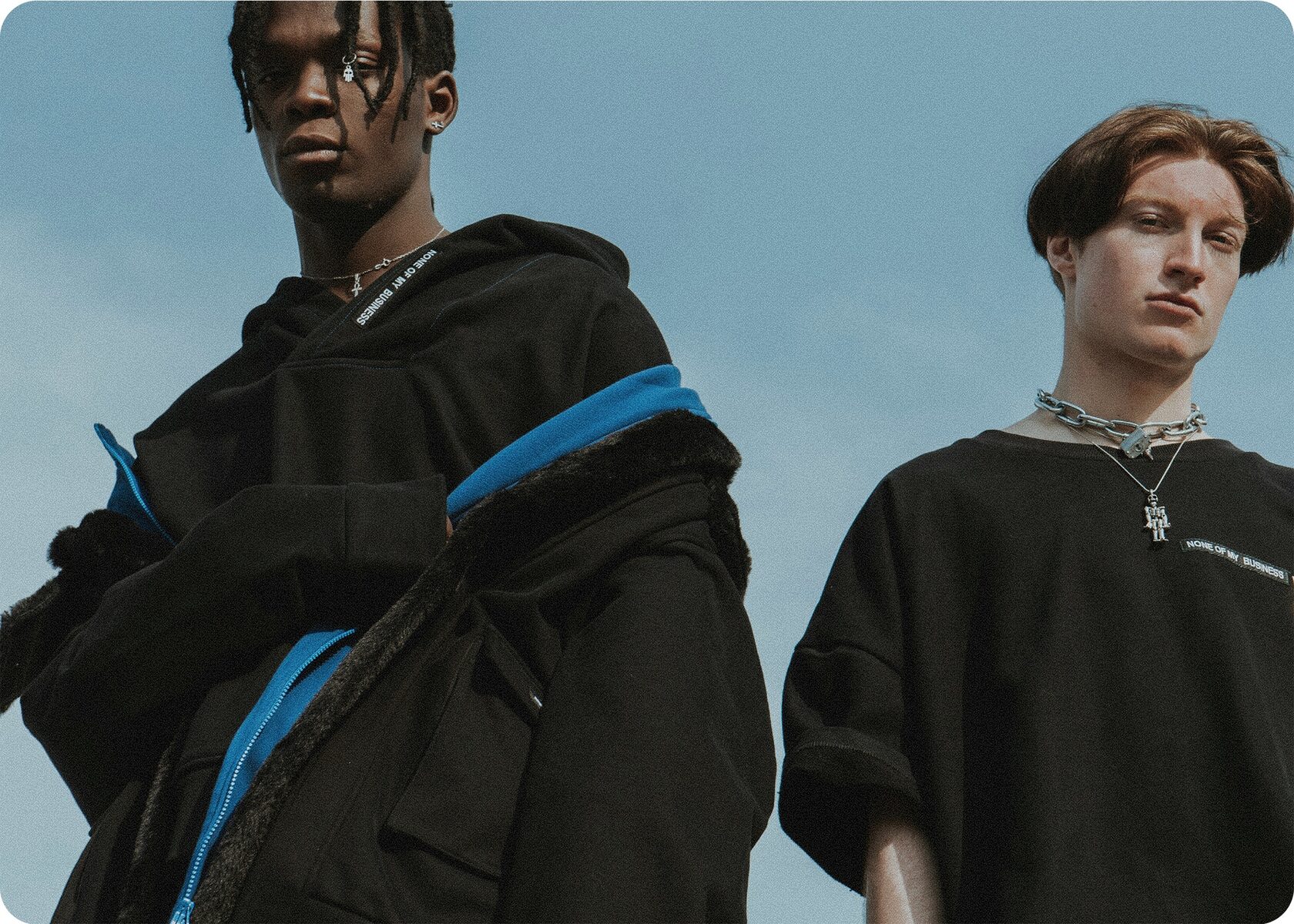 имиджевая fashion-съёмка vs каталожная — пример визуального контраста