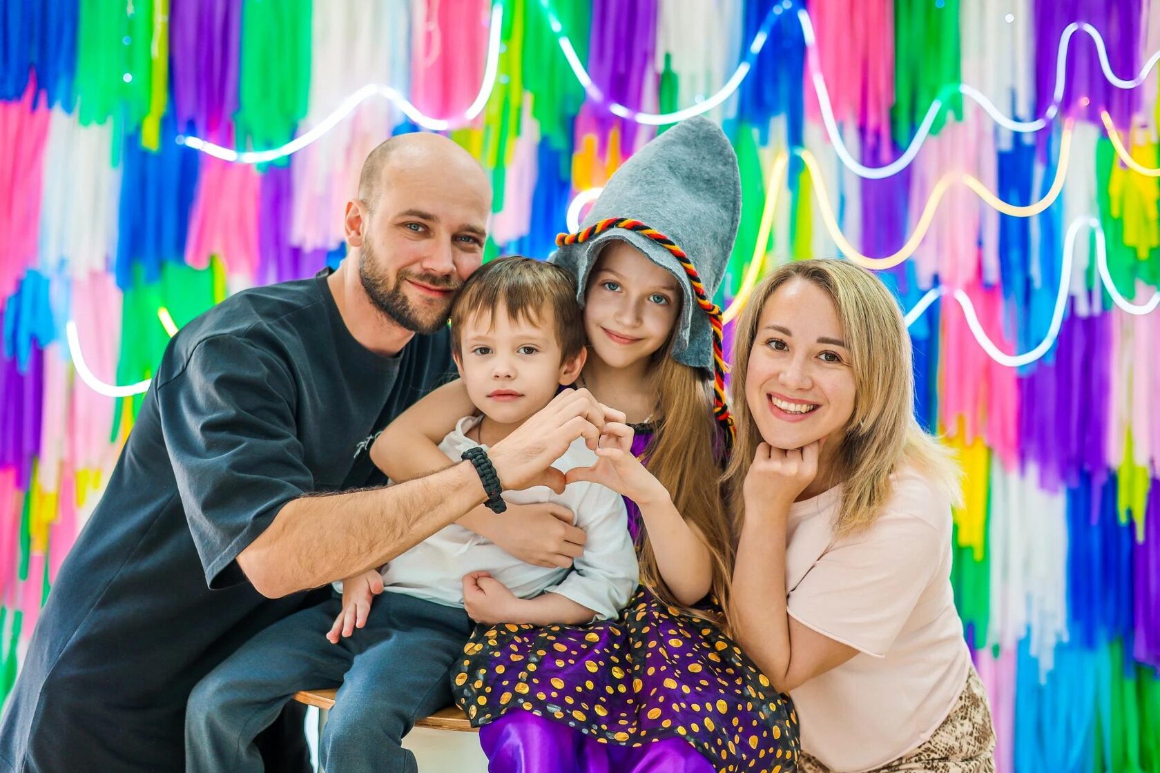 Семейная фотосессия на день рождения в Kids Point