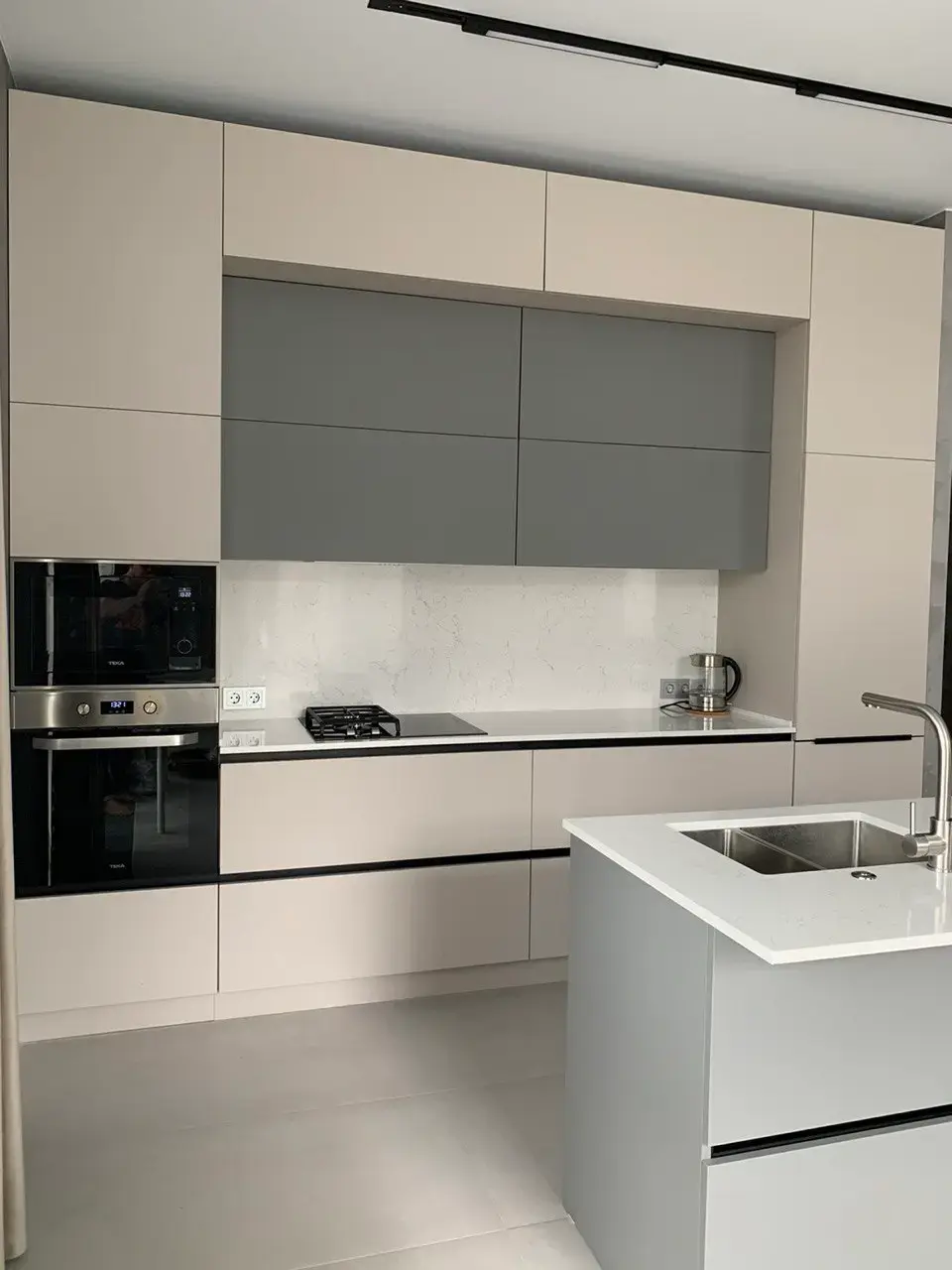 Кухни на заказ в Сургуте, пример проекта 10