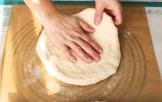 Приготовление осетинских пирогов с картошкой и сыром в духовке: шаг 15