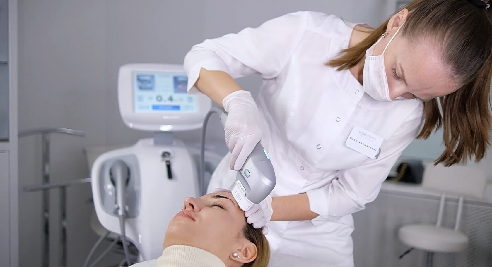 Tratamiento facial Ultraformer III en Antiage Clinic Madrid