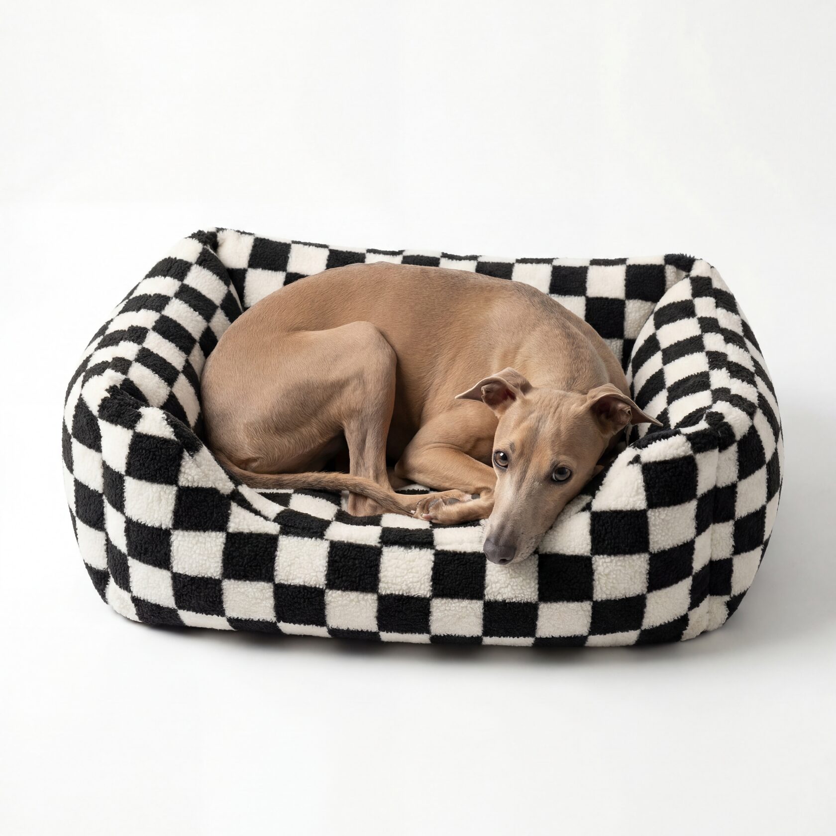 Мягкая лежанка «шашка» для собак и кошек мелких и средних пород, черно-белая клетка и высокие бортики; купить в Москве, быстрая доставка по Москве и России 